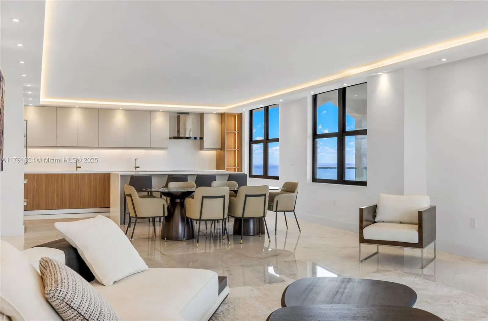 9801 Collins Ave, #17R