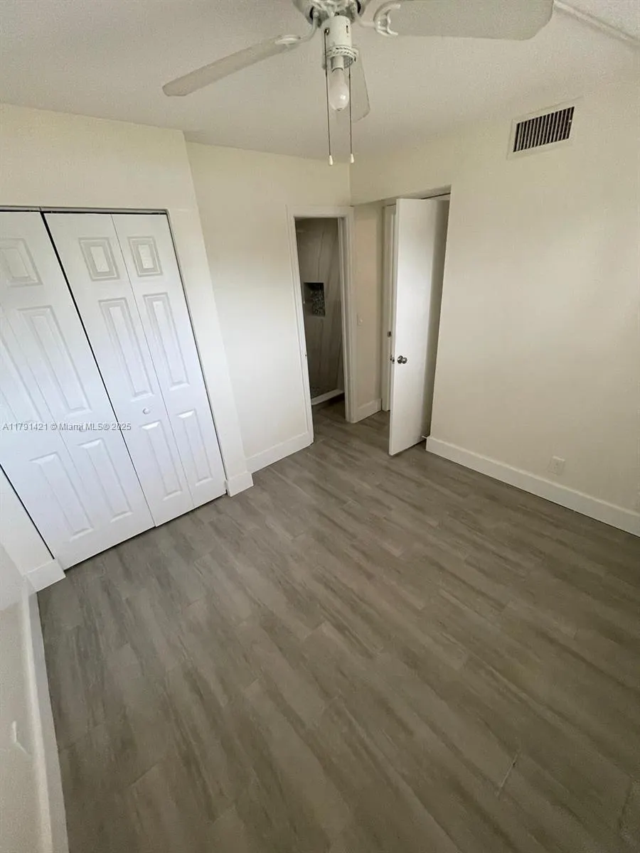 9851 Sandalfoot Blvd, #208