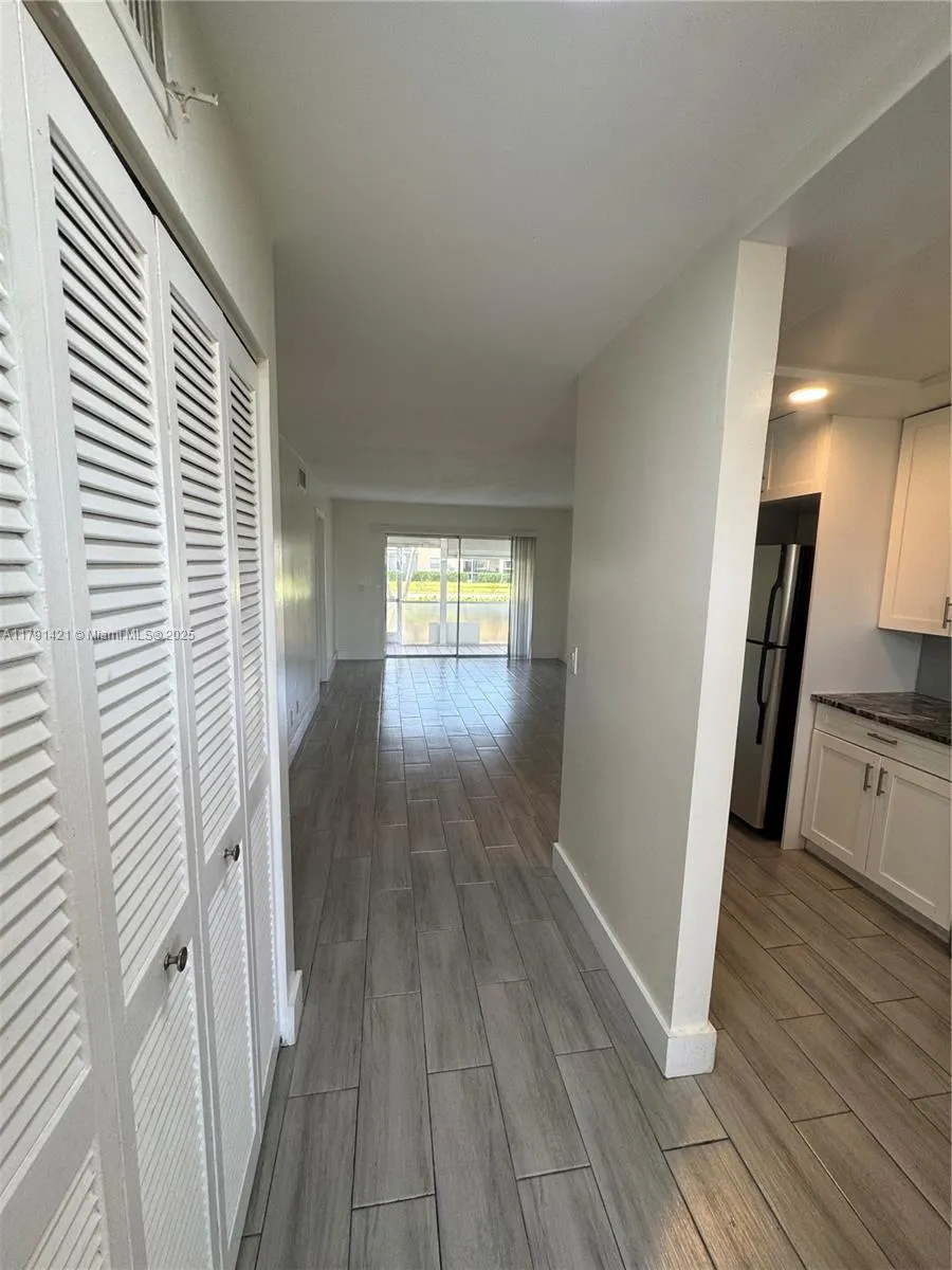 9851 Sandalfoot Blvd, #208