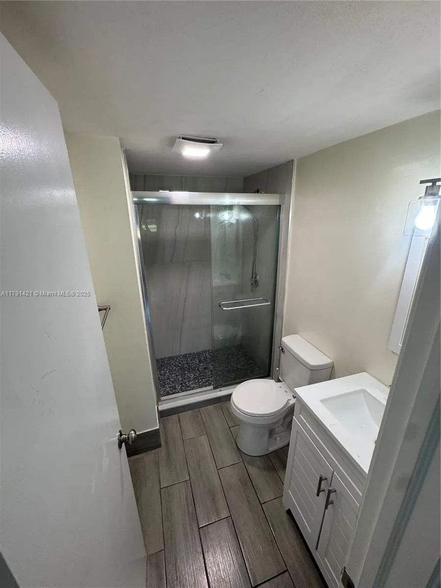 9851 Sandalfoot Blvd, #208