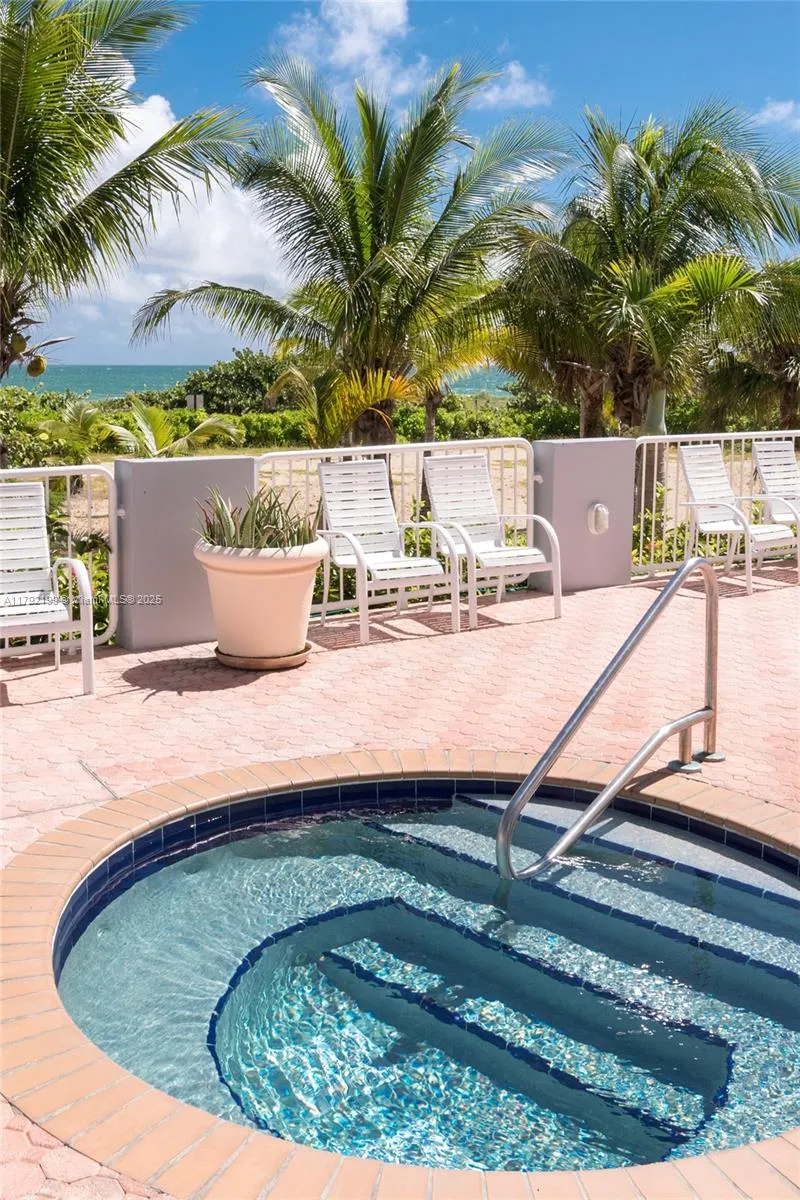 9341 Collins Ave, #1204