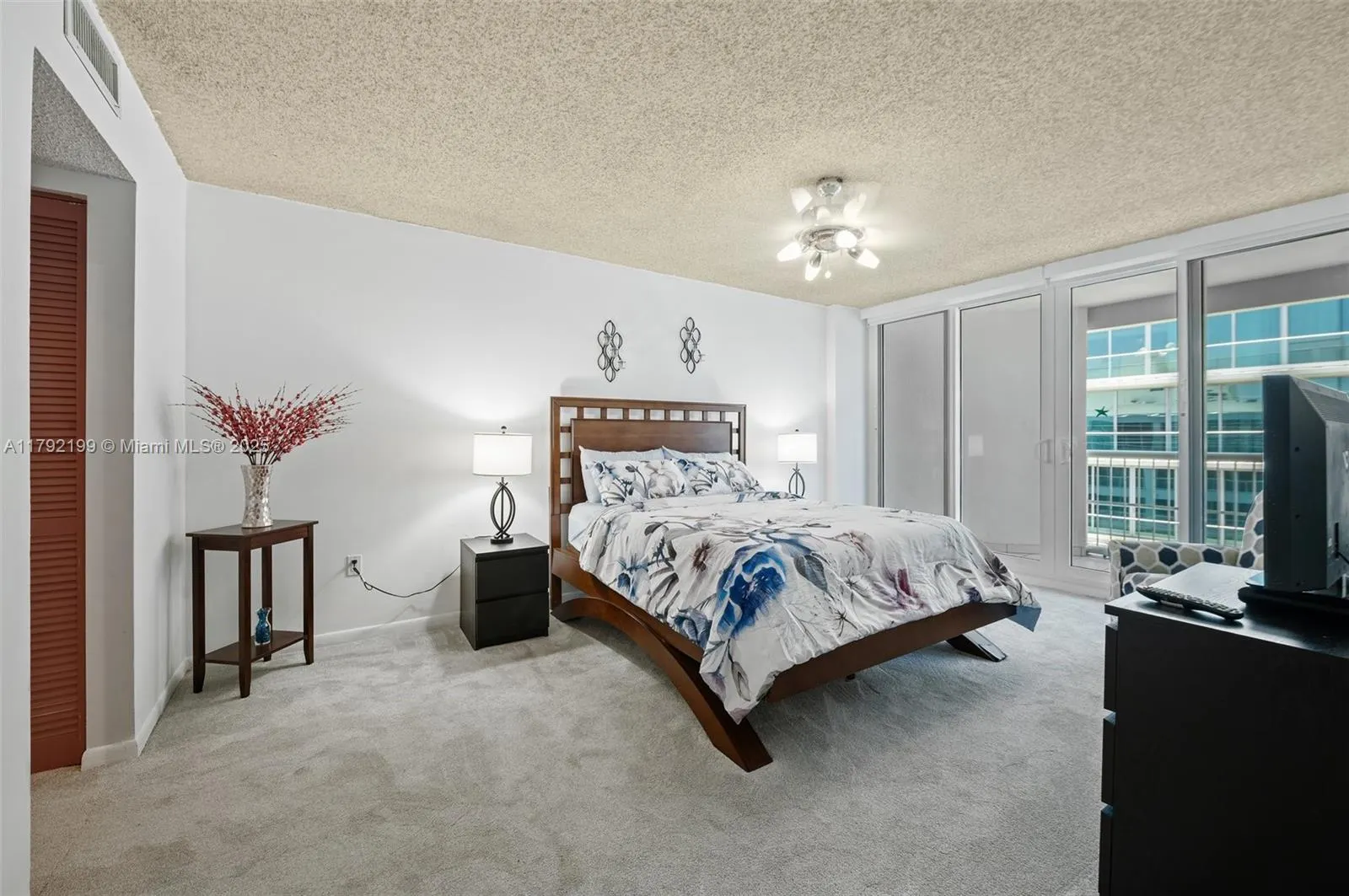 9341 Collins Ave, #1204