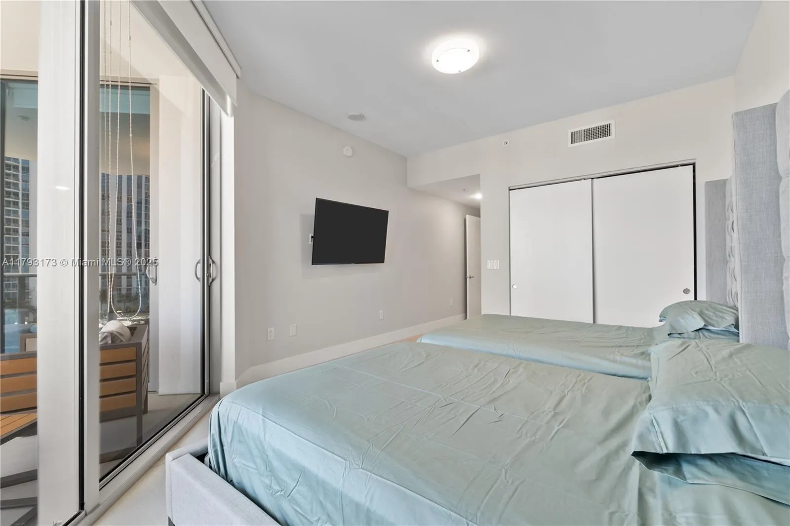 17301 Biscayne Blvd, #603