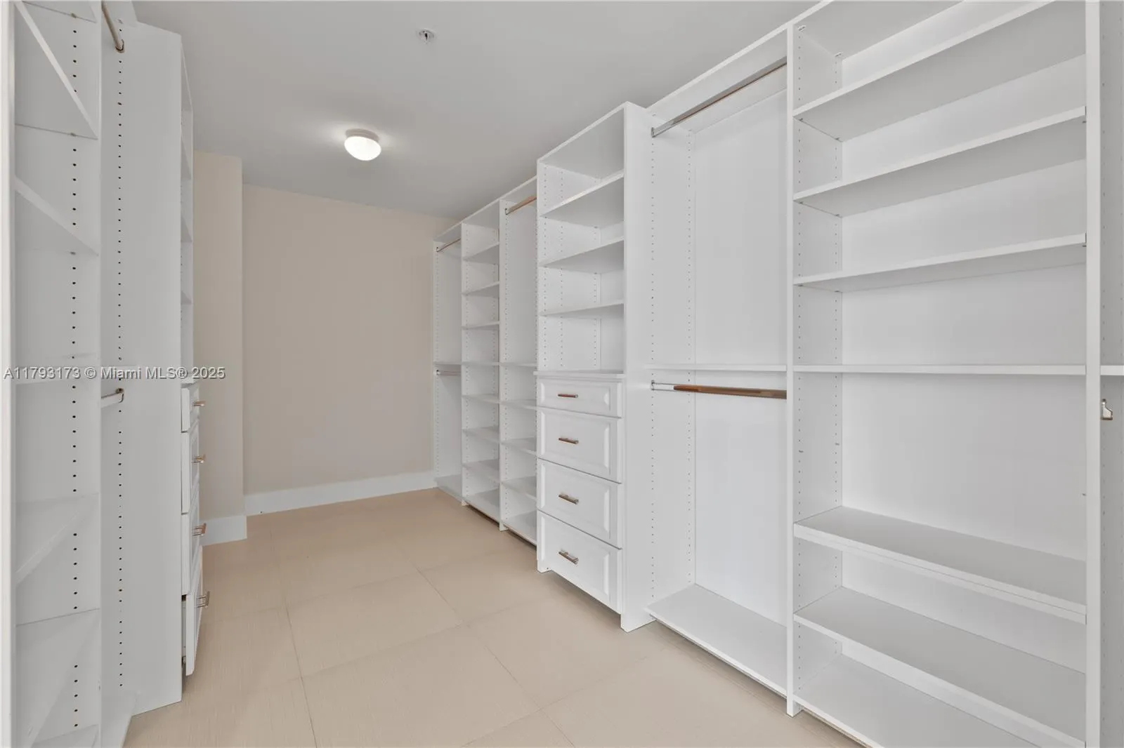 17301 Biscayne Blvd, #603