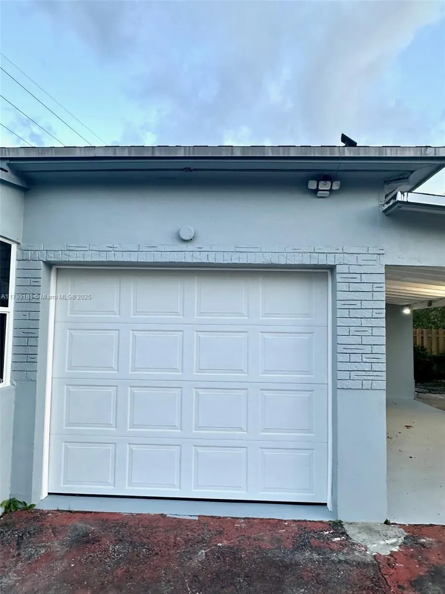 145 NW 2nd St