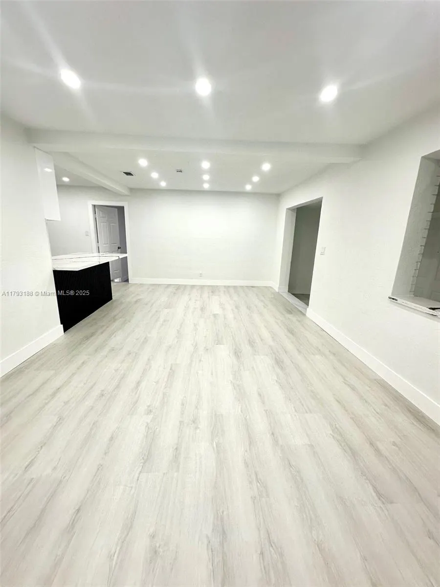145 NW 2nd St