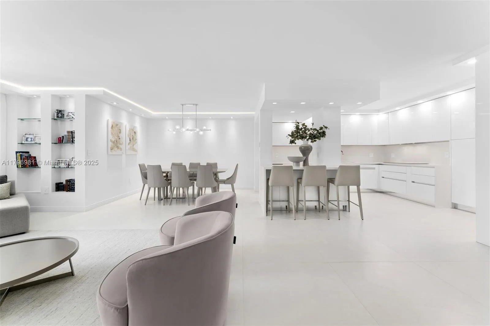 9801 Collins Ave, #17P