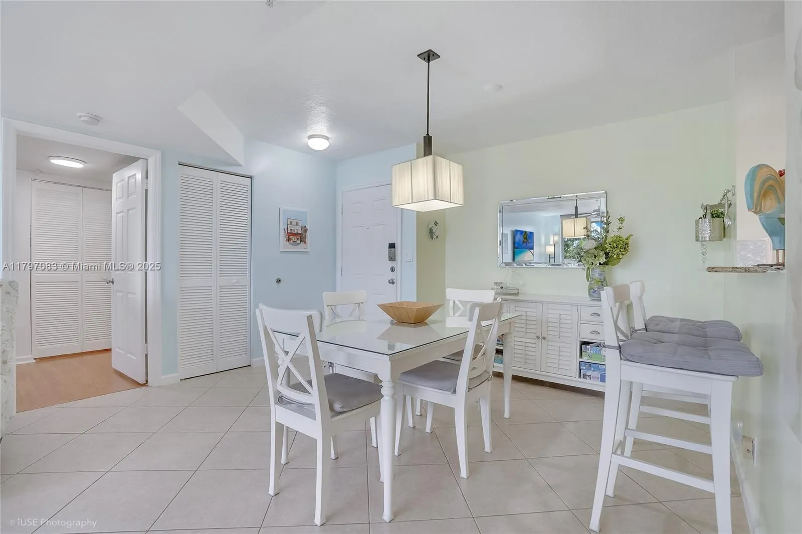519 E Sheridan St, #3052
