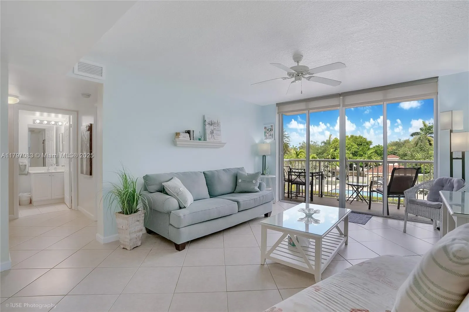 519 E Sheridan St, #3052