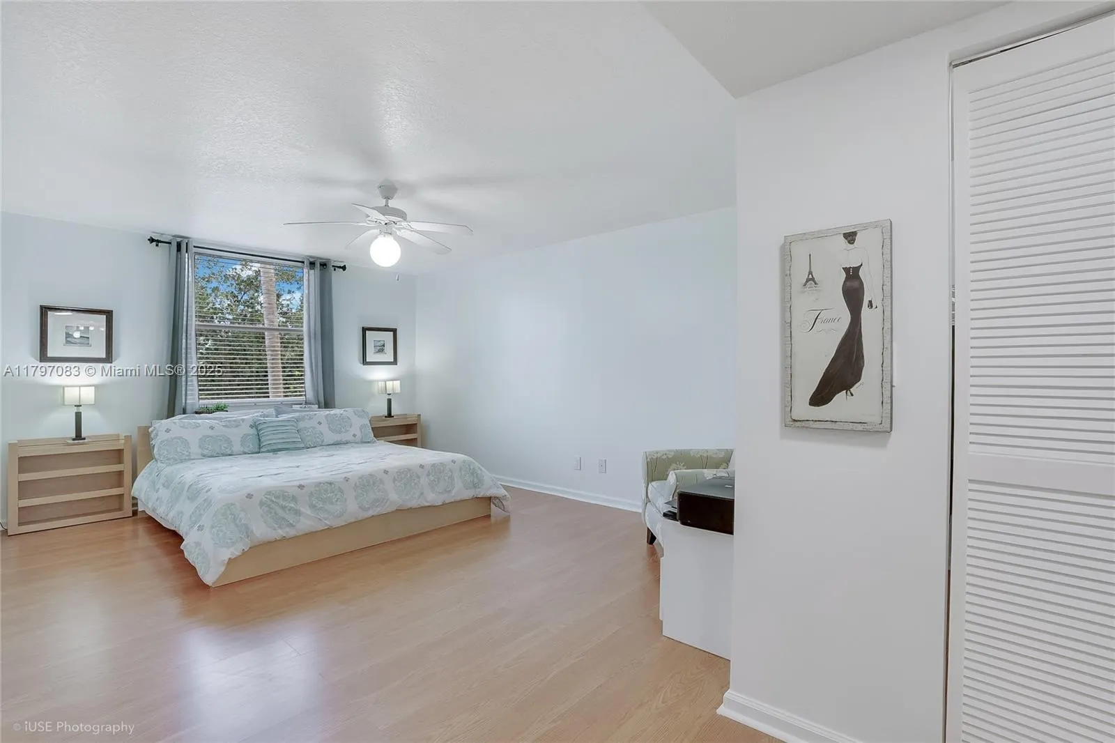 519 E Sheridan St, #3052