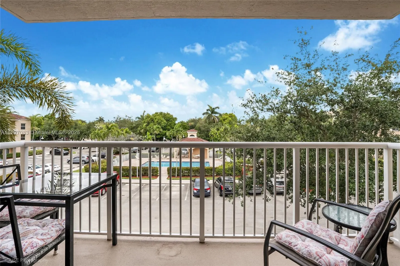 519 E Sheridan St, #3052