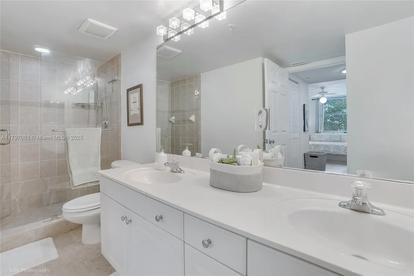 519 E Sheridan St, #3052
