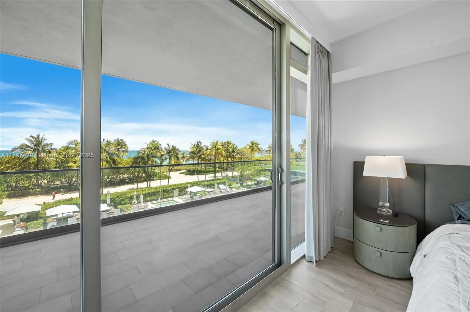 10201 Collins Ave, #303