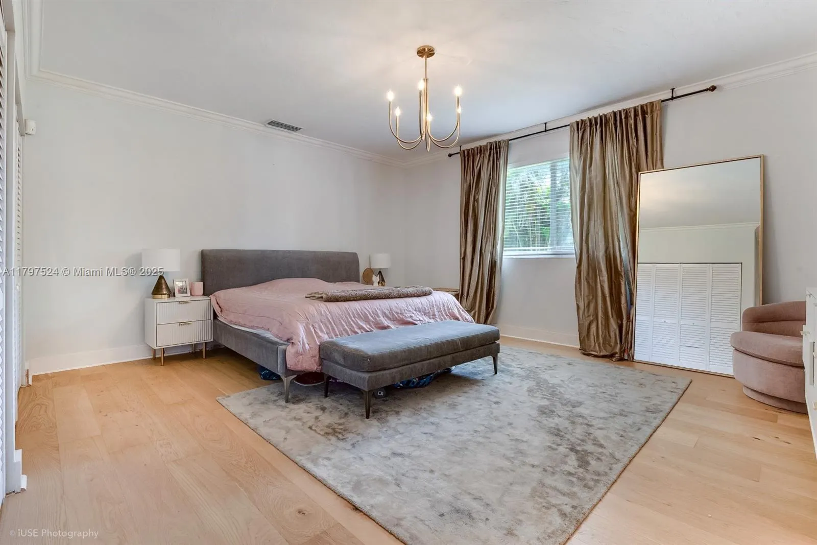 1433 Santa Cruz Ave