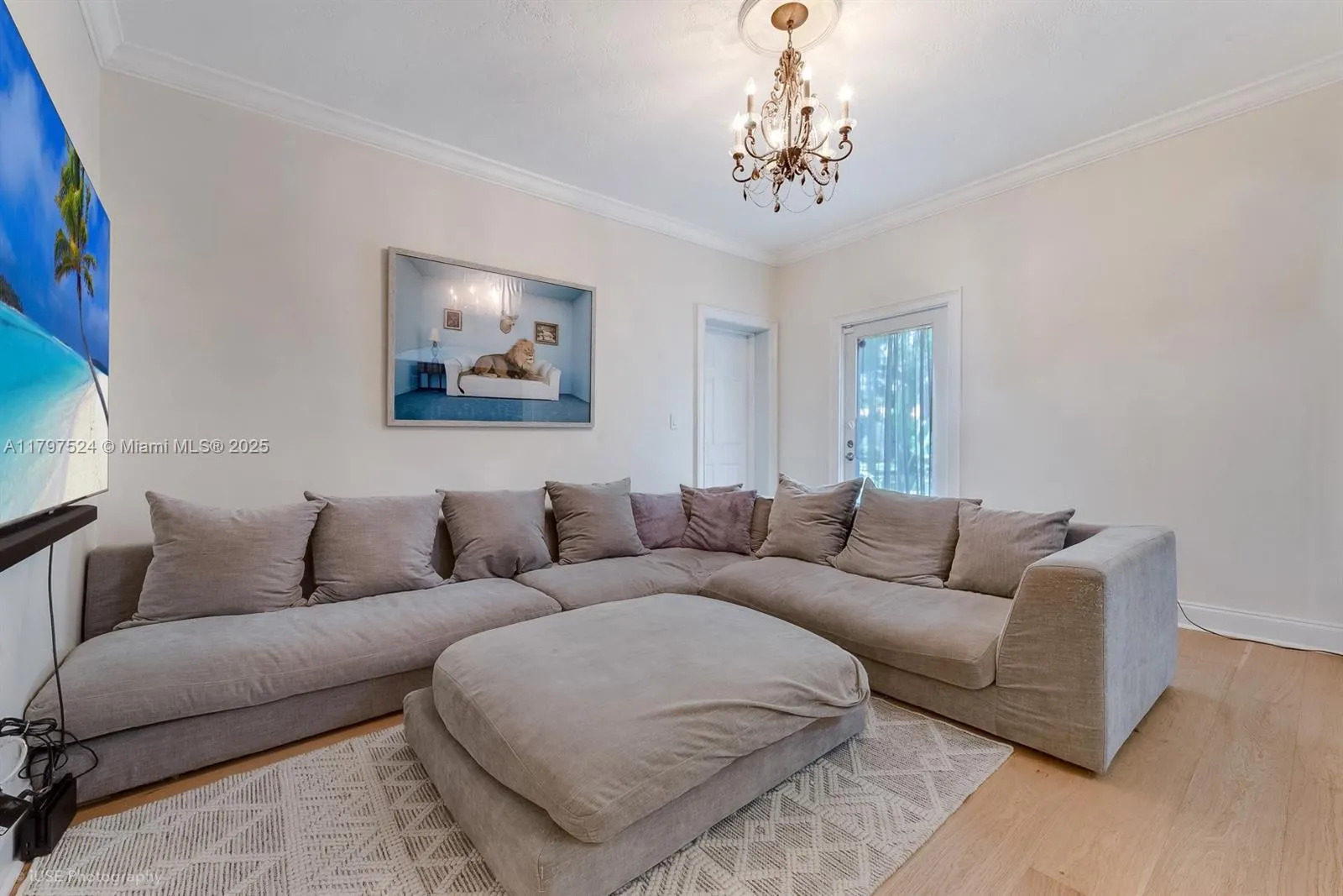 1433 Santa Cruz Ave