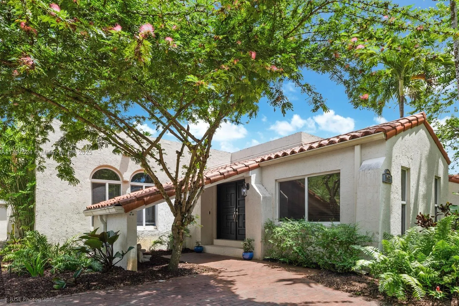 1433 Santa Cruz Ave