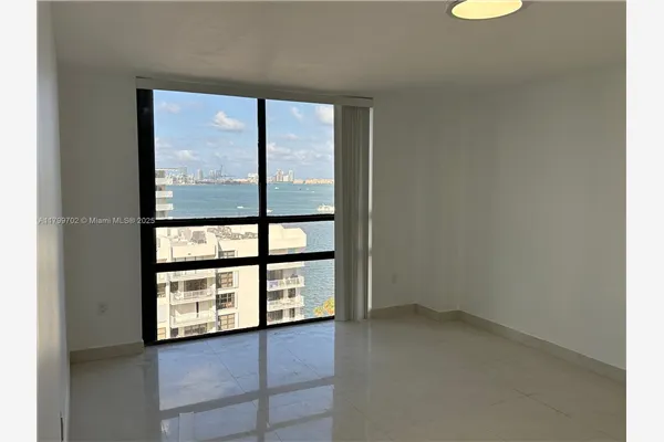1450 Brickell Bay Dr