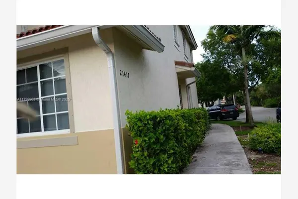 21417 NW 13 CT