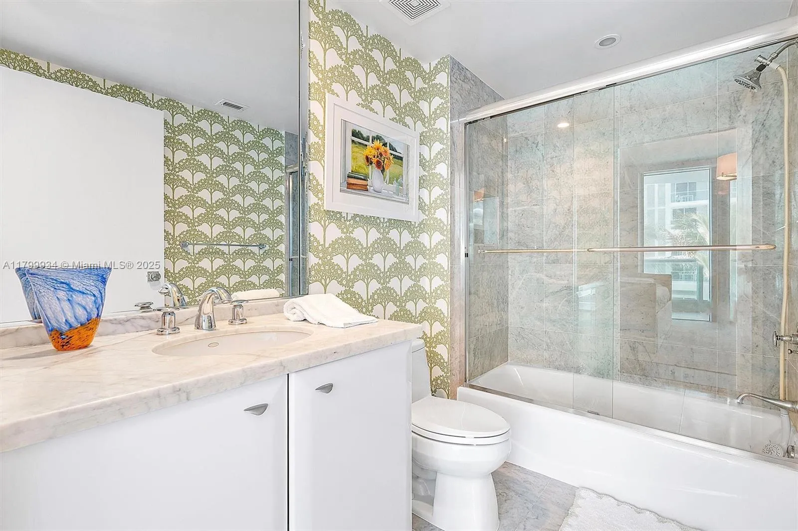 9401 Collins Ave, #505