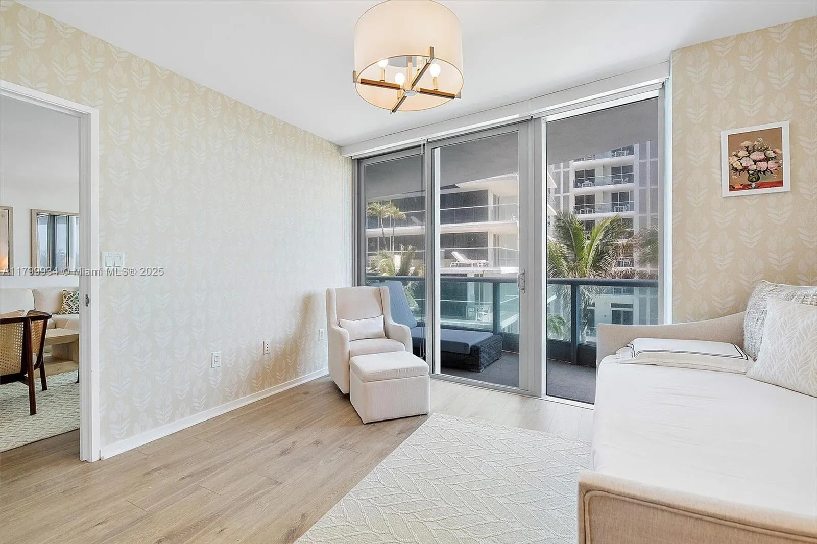 9401 Collins Ave, #505