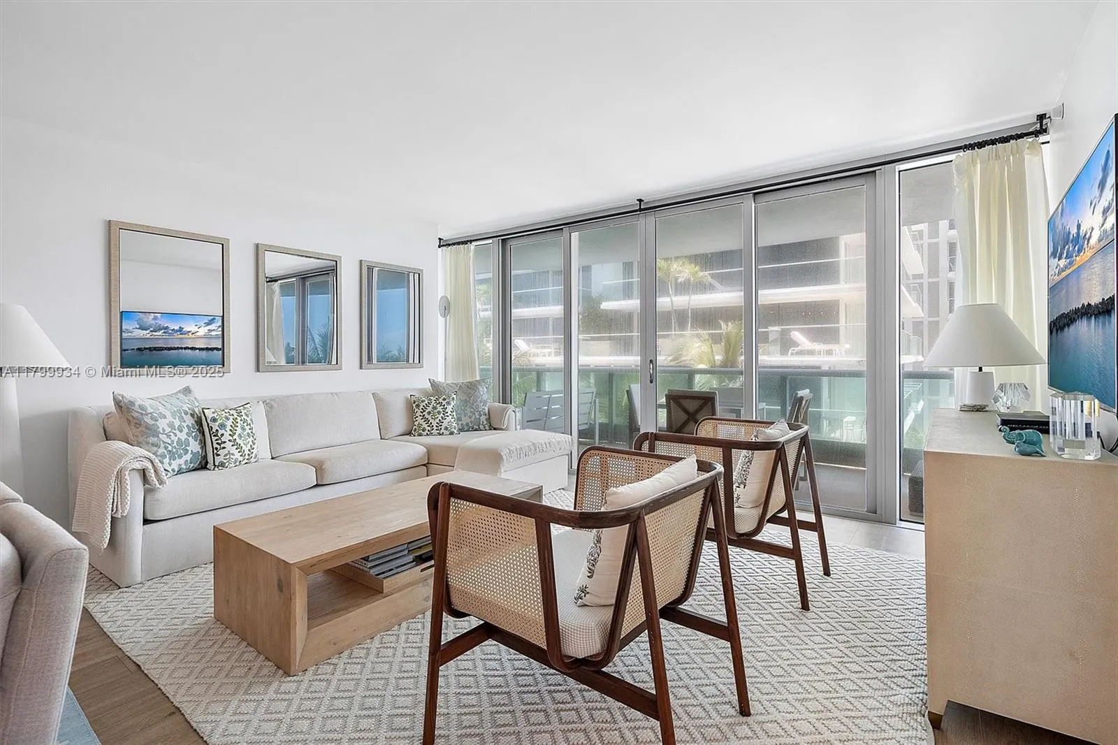 9401 Collins Ave, #505