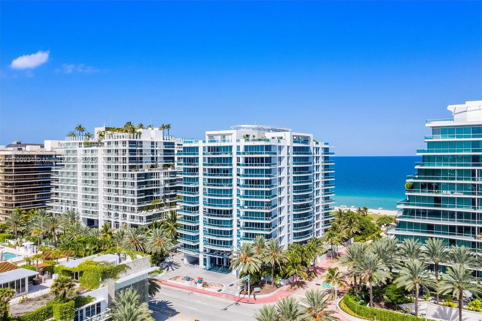 9401 Collins Ave, #505