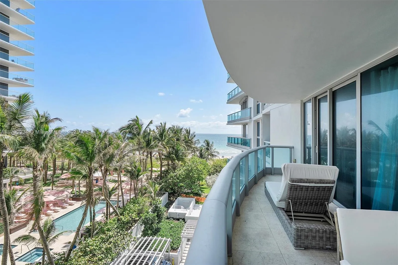 9401 Collins Ave, #505