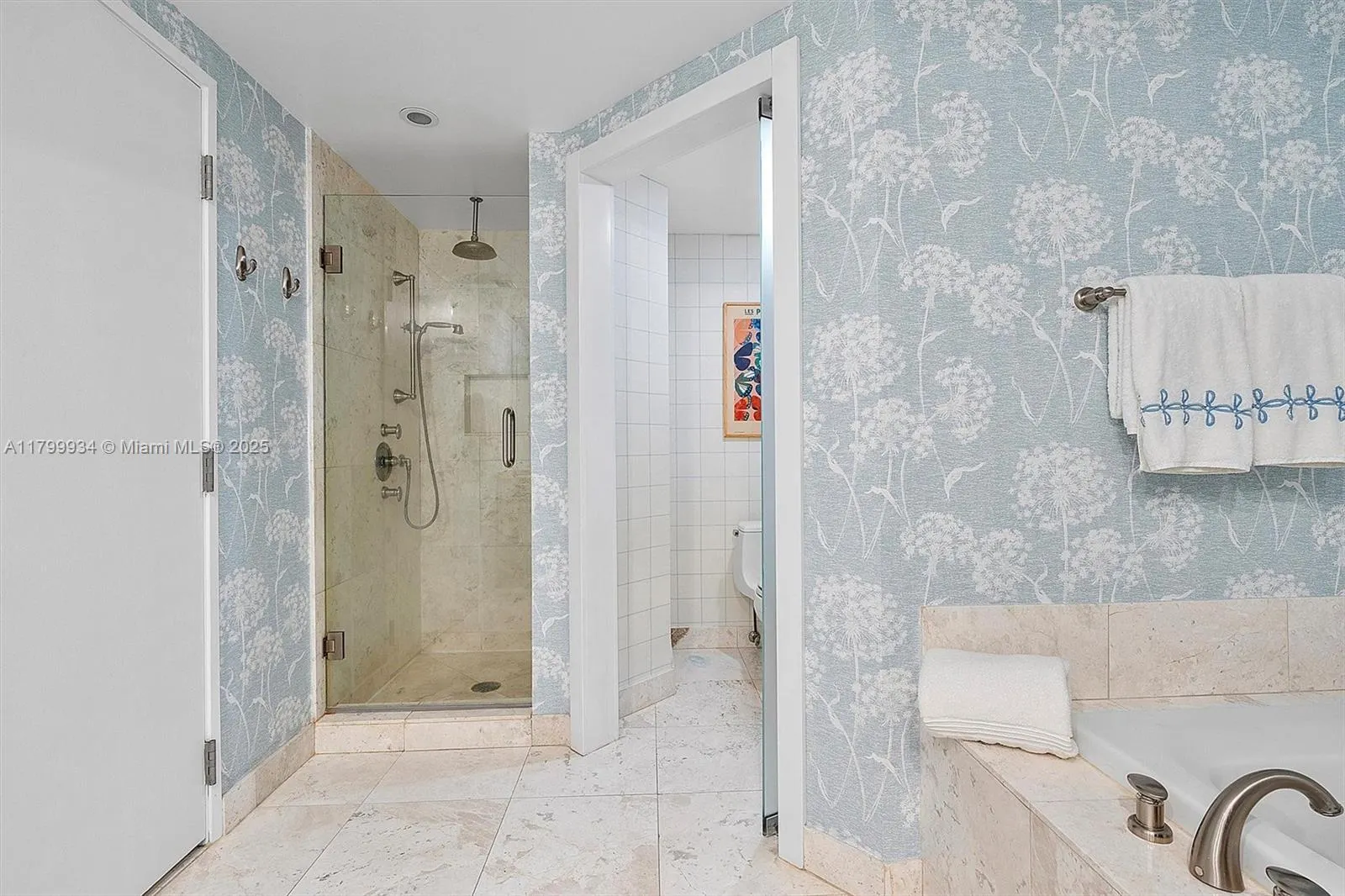 9401 Collins Ave, #505
