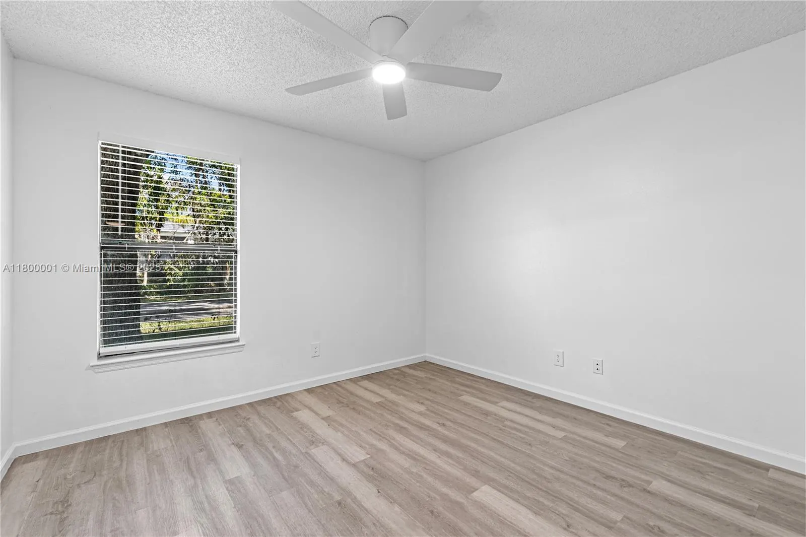 2094 Arbour Walk, #318