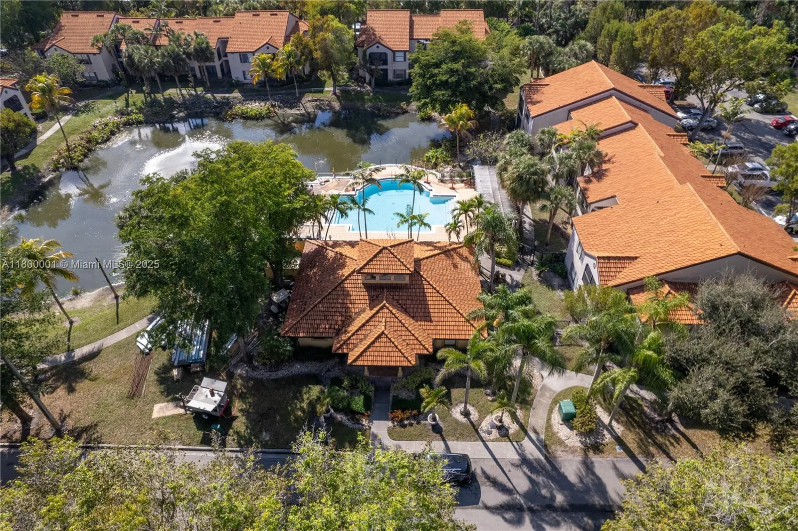 2094 Arbour Walk, #318