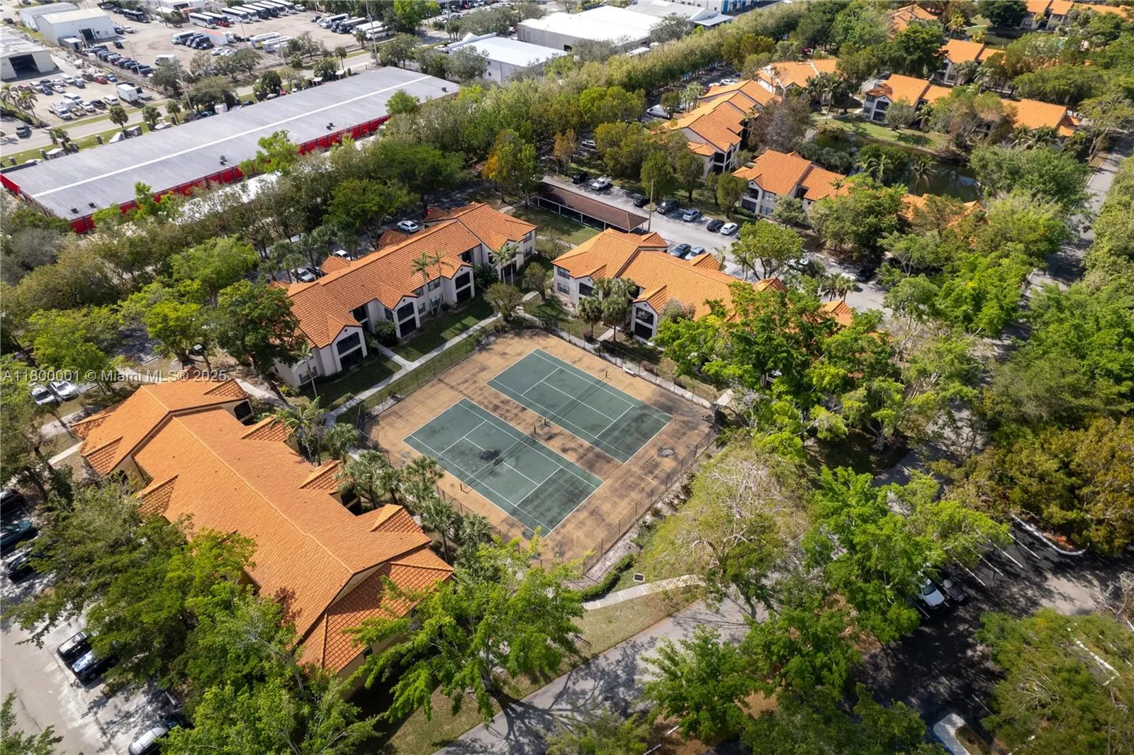 2094 Arbour Walk, #318