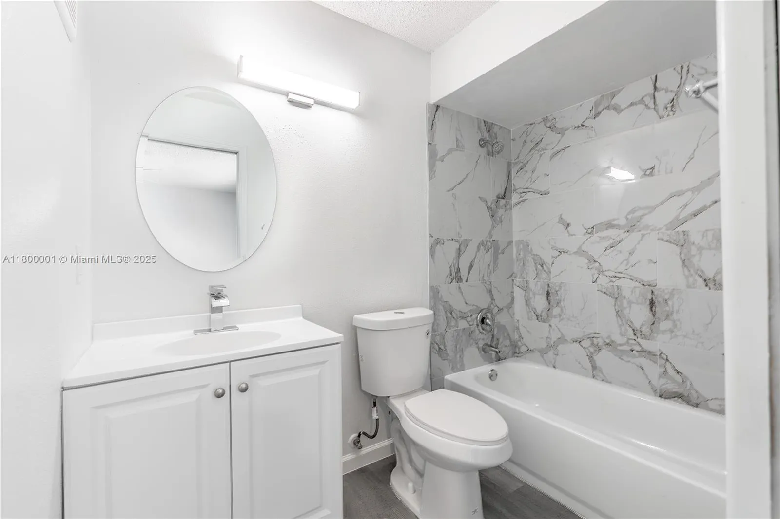 2094 Arbour Walk, #318