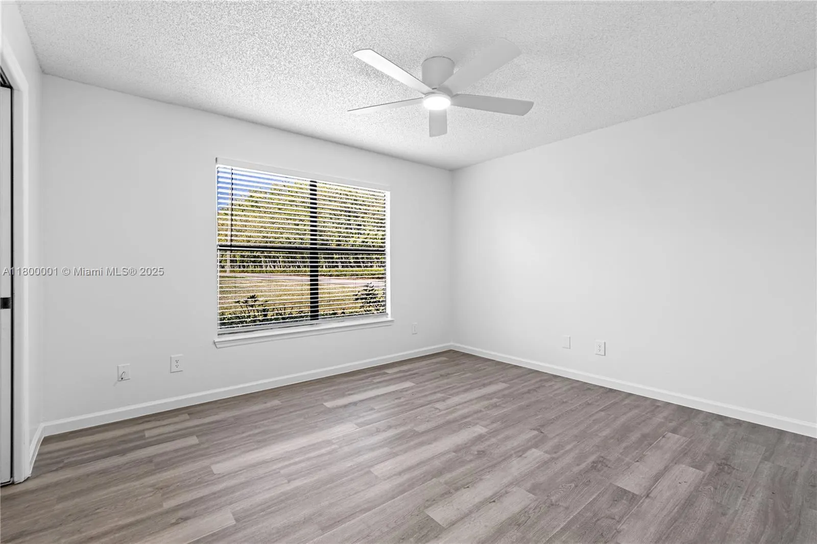 2094 Arbour Walk, #318