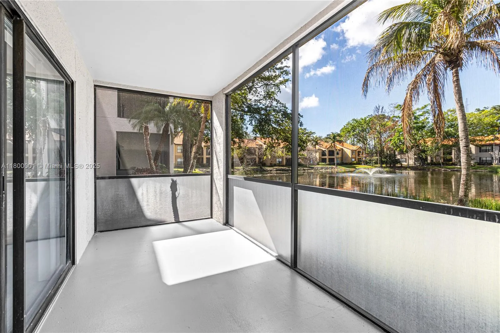 2094 Arbour Walk, #318