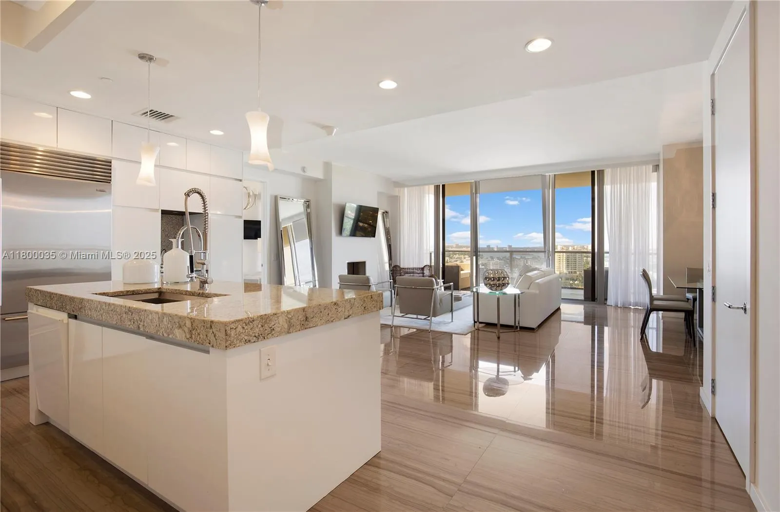 9705 Collins Ave, #1805N