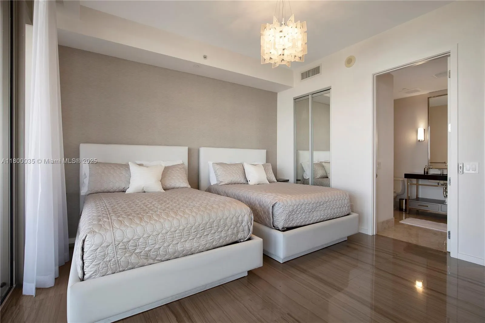 9705 Collins Ave, #1805N