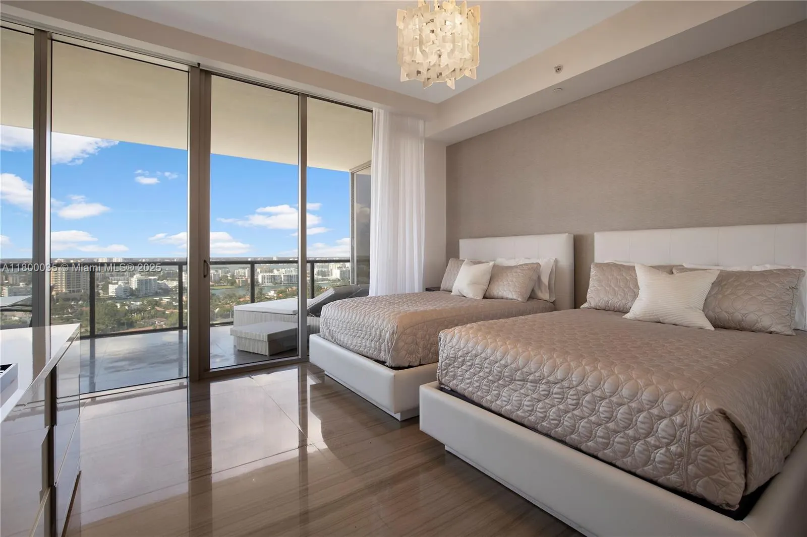 9705 Collins Ave, #1805N