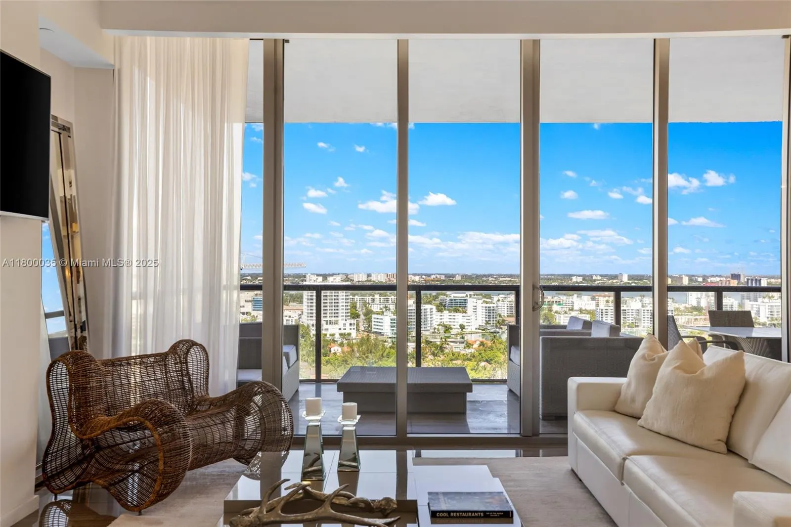 9705 Collins Ave, #1805N