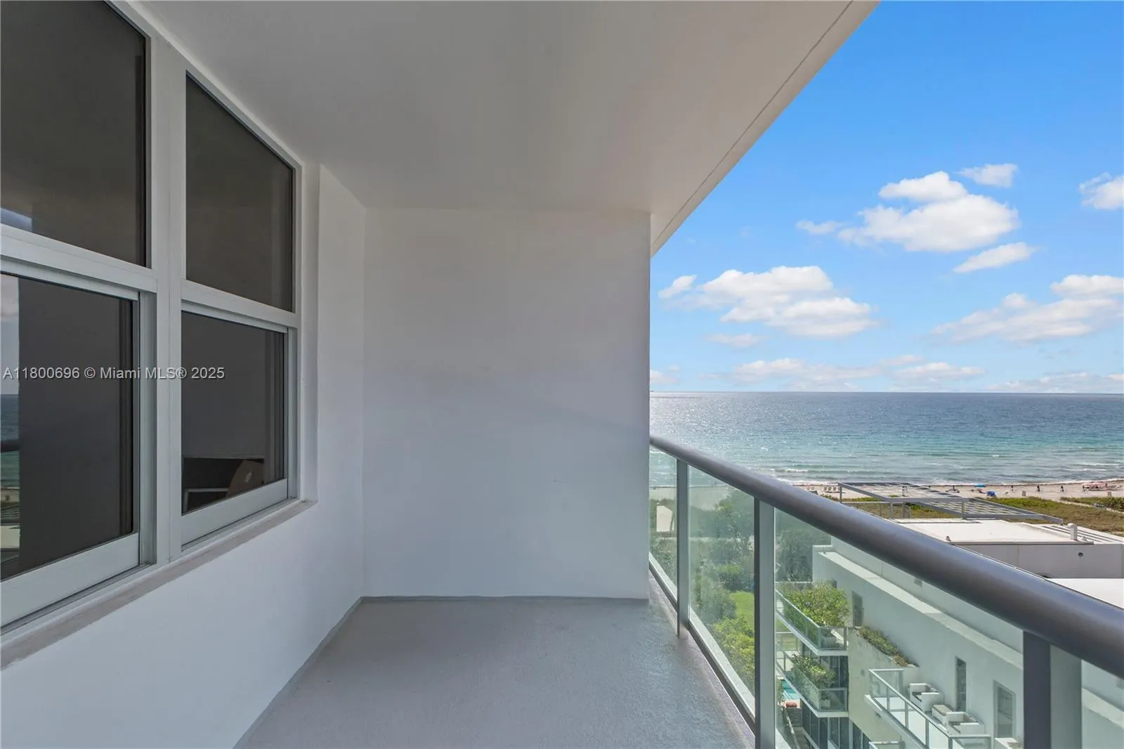 9511 Collins Ave, #806