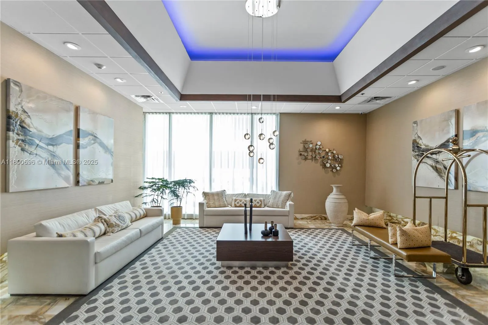 9511 Collins Ave, #806