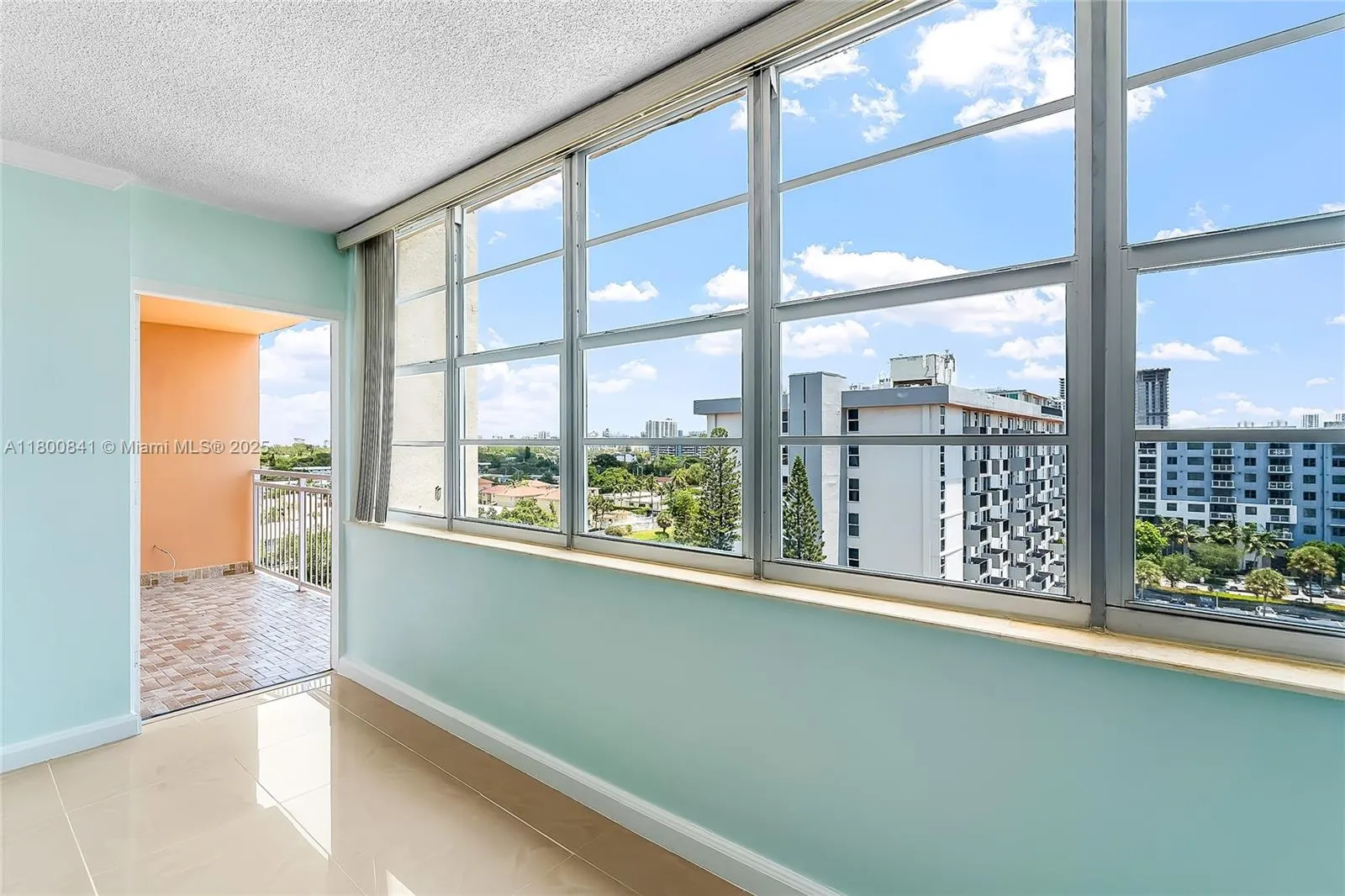 2025 NE 164th St, #907