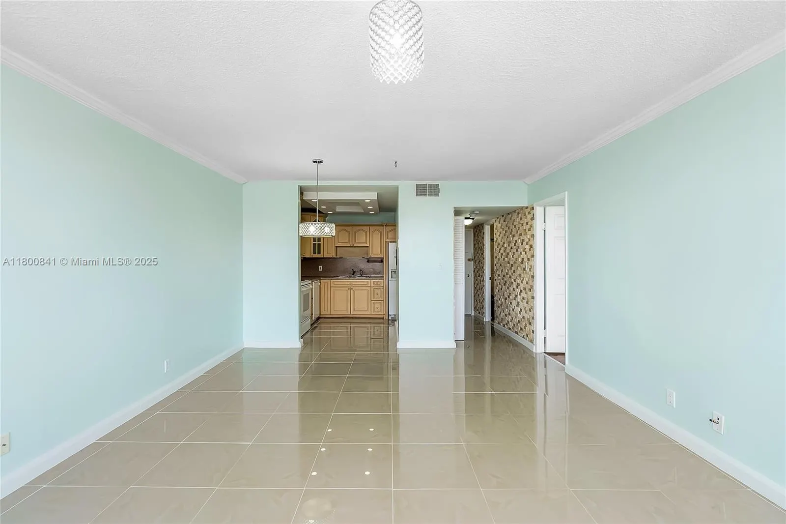 2025 NE 164th St, #907