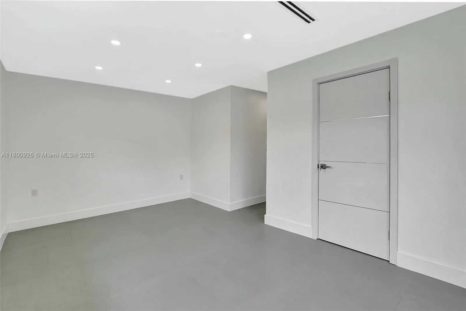 129 NE 2nd Ave