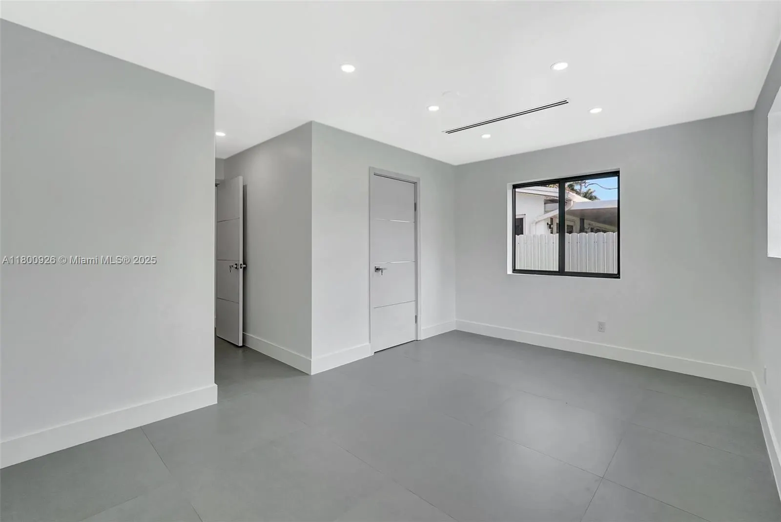 129 NE 2nd Ave