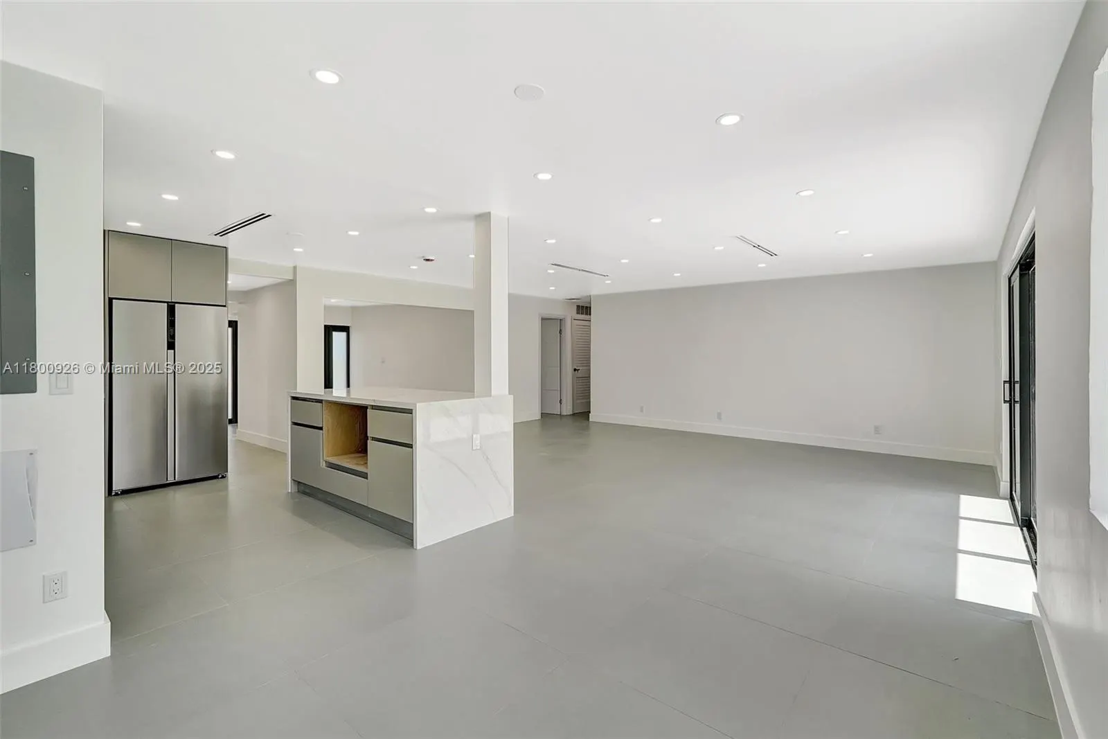 129 NE 2nd Ave
