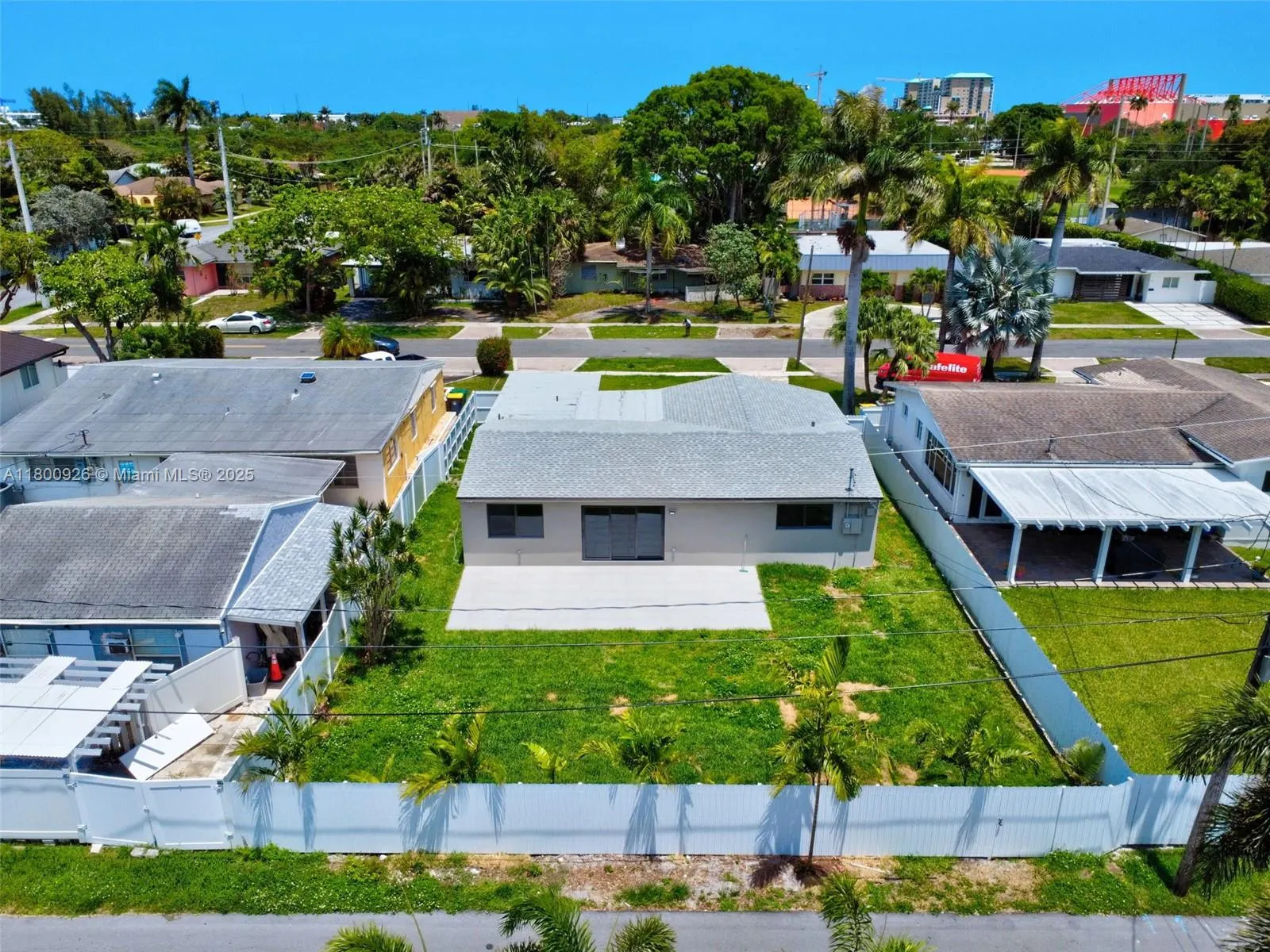 129 NE 2nd Ave