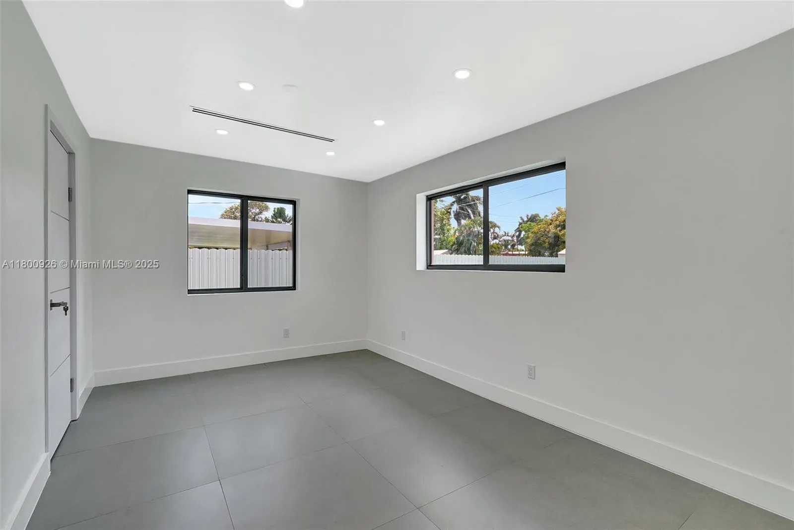129 NE 2nd Ave