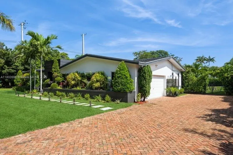 7625 SW 108th Ter