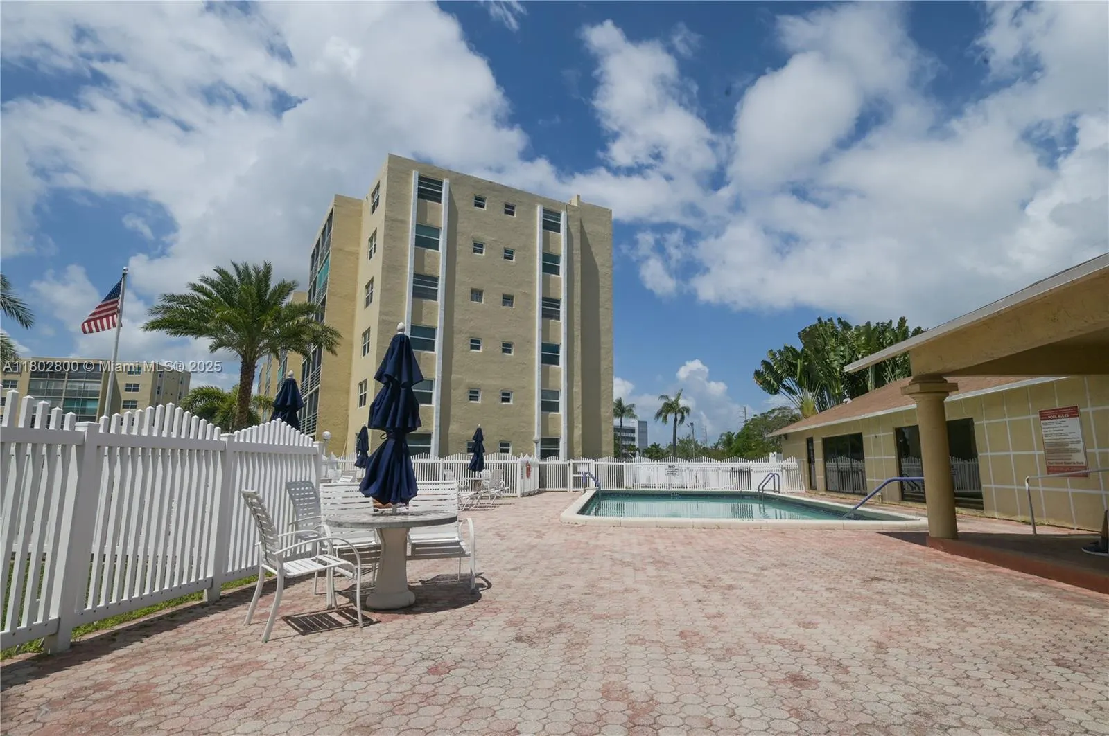 401 SE 3rd St, #403