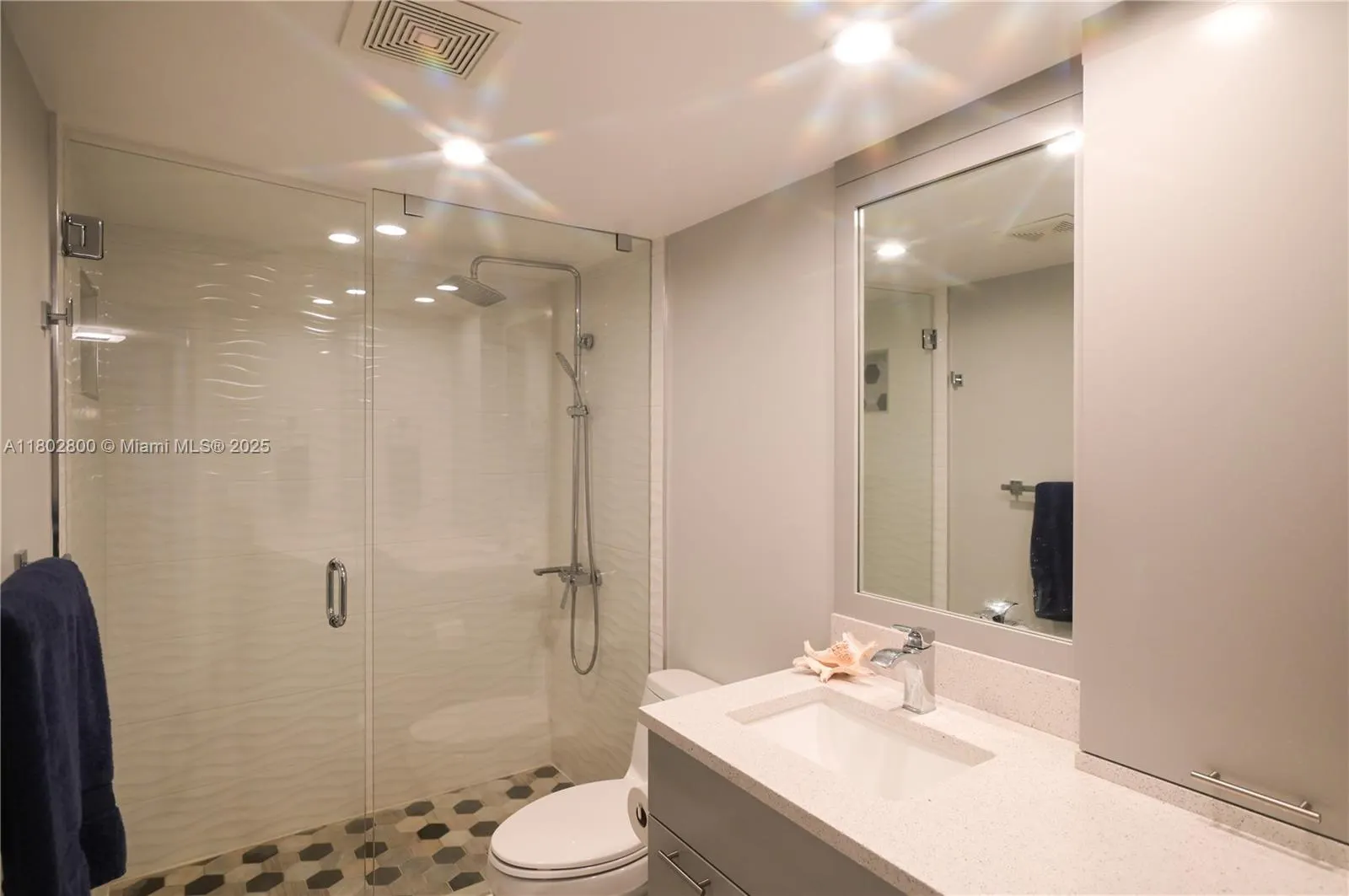 401 SE 3rd St, #403